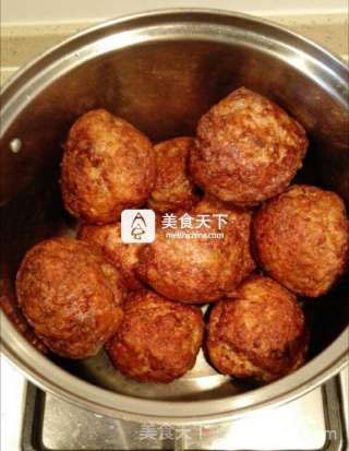 红烧狮子头的做法步骤：9