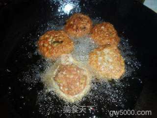 红烧狮子头四喜丸子的做法步骤:4