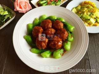 红烧狮子头的做法步骤：8