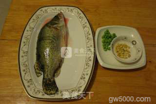 松鼠桂鱼的做法步骤：1