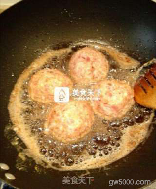 红烧狮子头的做法步骤：7