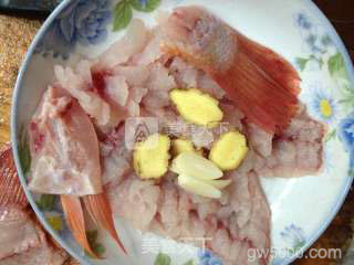夏季最开胃-酸酸甜甜松鼠鱼的做法步骤：4