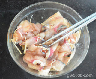 酸笋鱼片的做法步骤:5