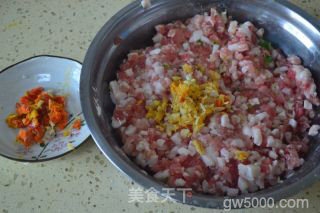 蟹黄狮子头的做法步骤：8