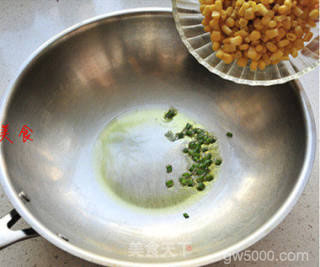 【金银满仓松仁玉米】——两招做出最好吃的快手儿童经典菜的做法步骤：4
