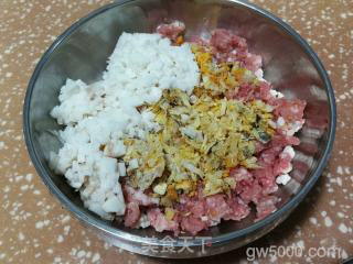 蟹粉狮子头的做法步骤：6