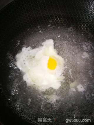米酒荷包蛋的做法步骤：2