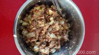 大灌汤包的做法步骤：5