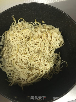 煮干丝的做法步骤：1