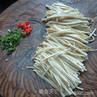 烫干丝的做法步骤：2