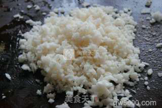 红烧狮子头的做法步骤：3