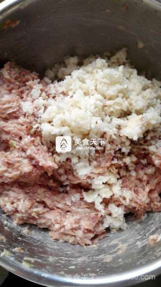 红烧狮子头的做法步骤：4