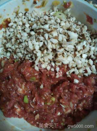 红烧狮子头四喜丸子的做法步骤:3