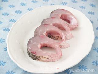 苏式熏鱼的做法步骤：1