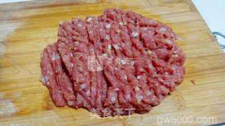 红烧狮子头的做法步骤：2