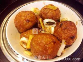 红烧狮子头的做法步骤：6