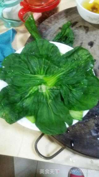 红烧狮子头的做法步骤：2