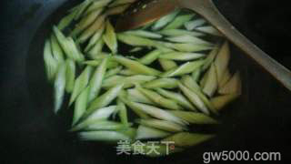 蔓越莓西芹百合的做法步骤：4