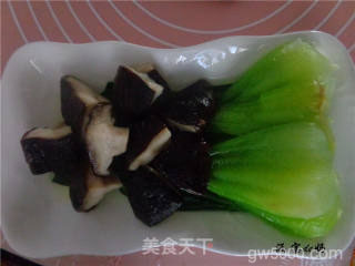 浇汁香菇油菜的做法步骤：8