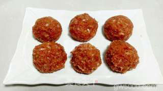 红烧狮子头的做法步骤：5