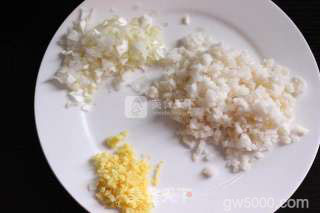 【中国八大菜系】苏菜系列之淮扬狮子头的做法步骤：2