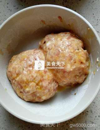 红烧狮子头的做法步骤：6