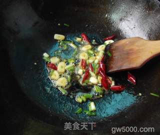 油润辣爆虾的做法步骤：7