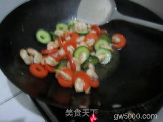 翡翠虾仁的做法步骤：3