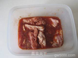 蜜汁排骨的做法步骤：2