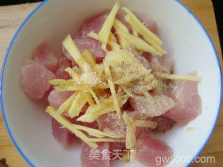 什锦肉丁的做法步骤：2