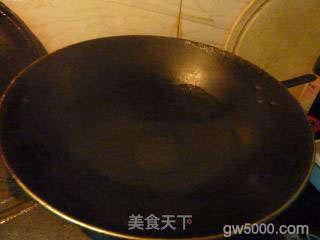 简单三步打造美味——蒸扁鱼的做法步骤：2
