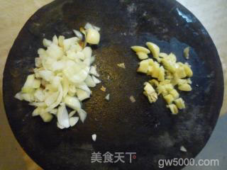 街头小吃——烧饼夹里脊的做法步骤：4