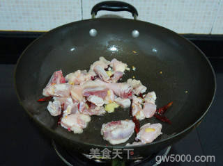 【香菇板栗鸡煲】的做法步骤：8