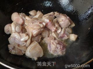 【香菇炖鸡】味道鲜美的下饭菜的做法步骤：5