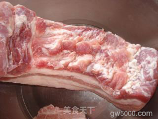 私家红烧肉的做法步骤：1