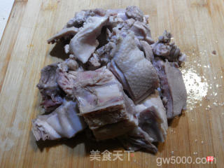 香菇板栗蒸土鸡的做法步骤：7