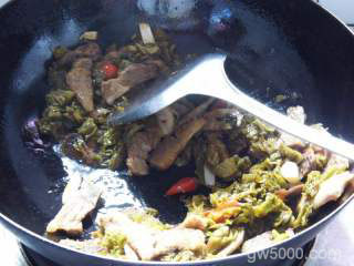 泡菜回锅肉的做法步骤：9