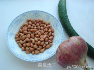 老醋花生的做法步骤：1