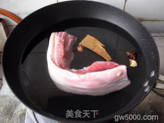 回锅肉的做法步骤：1