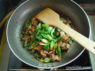 一品回锅肉—普通食材搭配出的完美口味的做法步骤：12