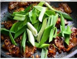 回锅肉的做法步骤：9