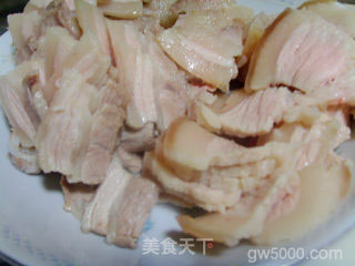 蒜苔回锅肉的做法步骤：2