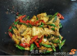 美味解谗又肥而不腻的回锅肉（米酒的妙用）的做法步骤：8