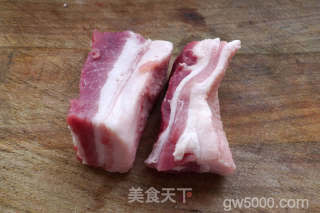 回锅肉的做法步骤：1