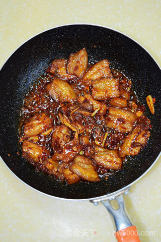 【解密舌尖美味】#家常#--回锅肉的做法步骤：5
