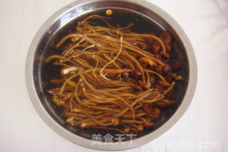 豉香茶树菇炒回锅肉的做法步骤：3
