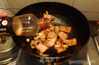 回锅肉的做法步骤：8
