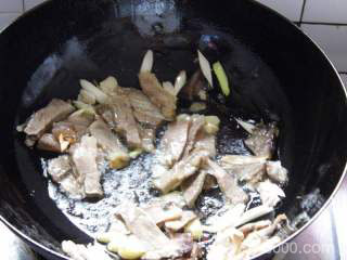 泡菜回锅肉的做法步骤：7