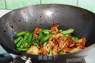 回锅肉的做法步骤：8