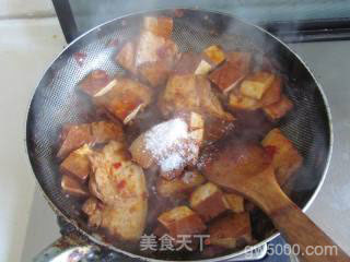 香干回锅肉的做法步骤：8